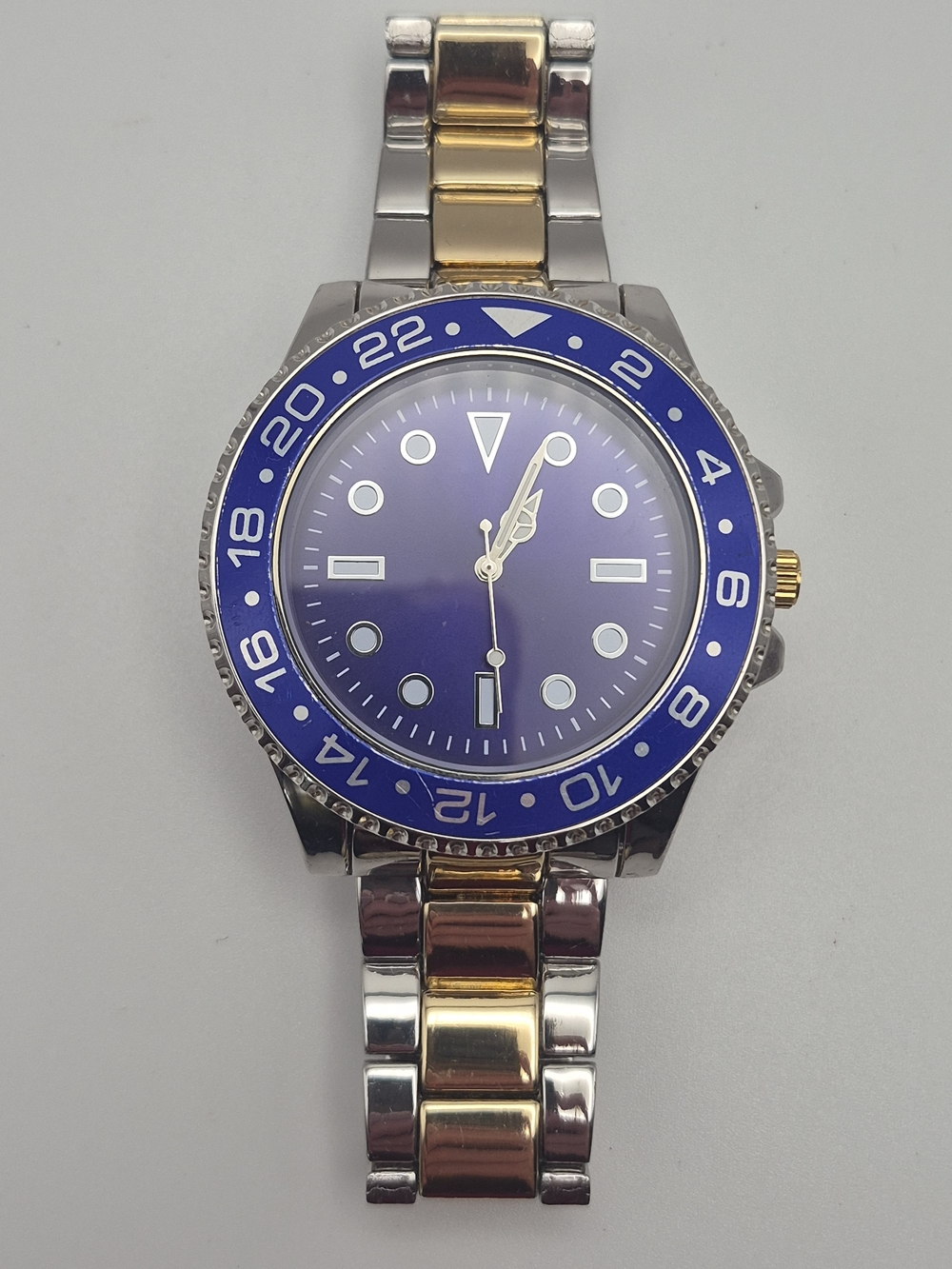 Men’s Two-Tone Metal Watch Japanese Quartz Movement Stainless Steel Back